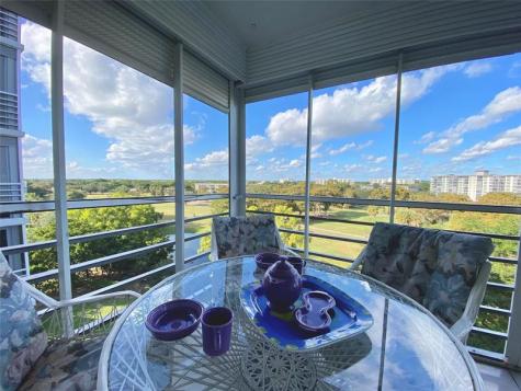 4015 W Palm Aire Drive Pompano Beach FL 33069