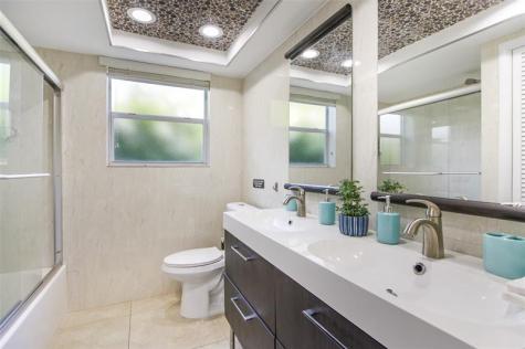 20730 NE 23rd Avenue Miami FL 33180