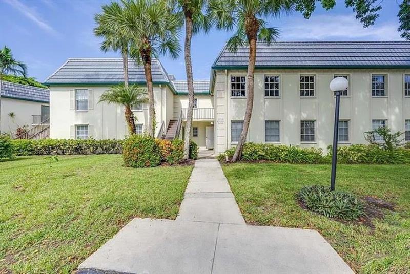 209 Bob O Link Way Naples FL 34105