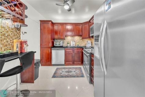 3725 S Ocean Drive Hollywood FL 33019