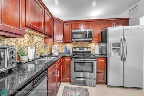 3725 S Ocean Drive Hollywood FL 33019