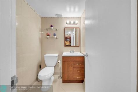 3725 S Ocean Drive Hollywood FL 33019
