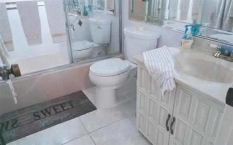 460 Paradise Isle Boulevard Hallandale Beach FL 33009