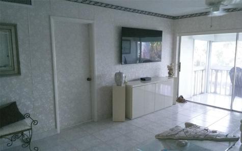 460 Paradise Isle Boulevard Hallandale Beach FL 33009