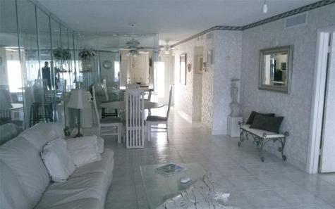 460 Paradise Isle Boulevard Hallandale Beach FL 33009