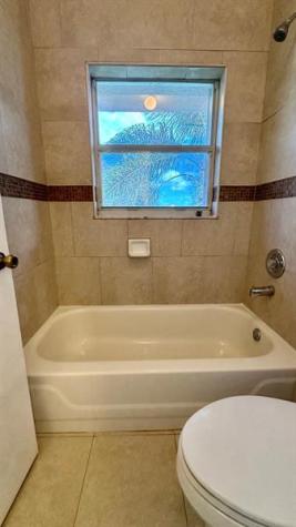 3299 NW 44th Street Oakland Park FL 33309