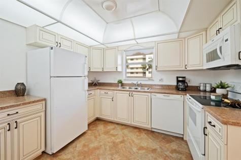 1050 Hillsboro Mile Hillsboro Beach FL 33062