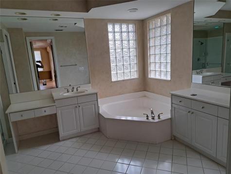 9758 Napoli Woods Lane Delray Beach FL 33446