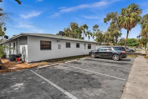 5748 NW 27th Court Fort Lauderdale FL 33313