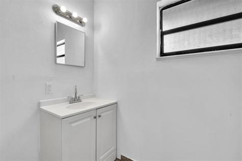 5748 NW 27th Court Fort Lauderdale FL 33313