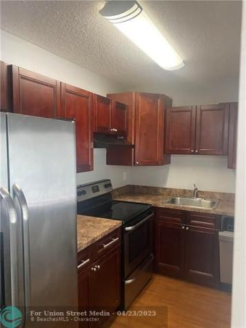 4166 Inverrary Drive Lauderhill FL 33319