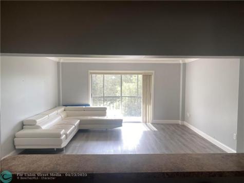4166 Inverrary Drive Lauderhill FL 33319