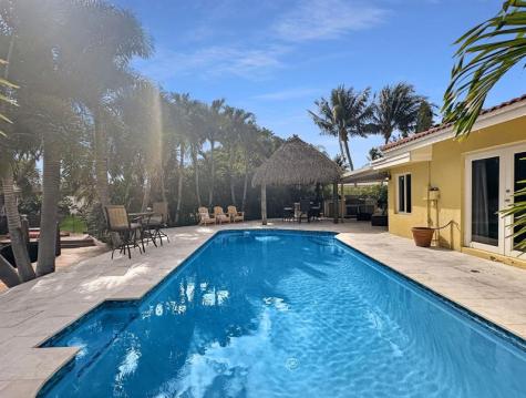 280 SE 3rd Avenue Pompano Beach FL 33060