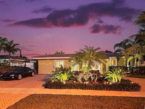 280 SE 3rd Avenue Pompano Beach FL 33060