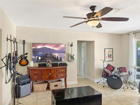 280 SE 3rd Avenue Pompano Beach FL 33060