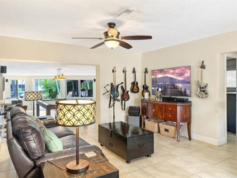 280 SE 3rd Avenue Pompano Beach FL 33060