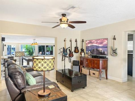 280 SE 3rd Avenue Pompano Beach FL 33060
