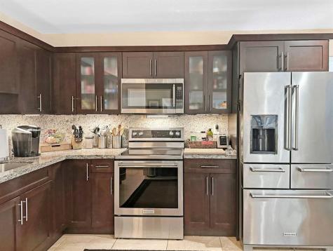 280 SE 3rd Avenue Pompano Beach FL 33060