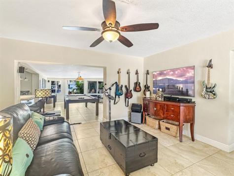 280 SE 3rd Avenue Pompano Beach FL 33060