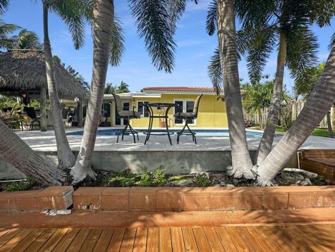 280 SE 3rd Avenue Pompano Beach FL 33060