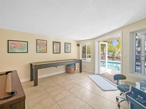 280 SE 3rd Avenue Pompano Beach FL 33060