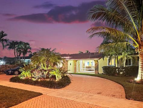 280 SE 3rd Avenue Pompano Beach FL 33060