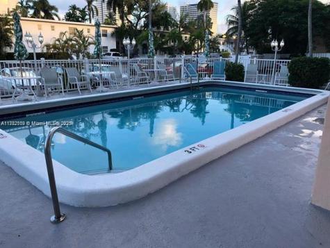 625 Antioch Fort Lauderdale FL 33304