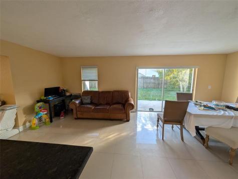 10318 Carmen Lane Royal Palm Beach FL 33411