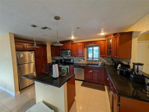 10318 Carmen Lane Royal Palm Beach FL 33411