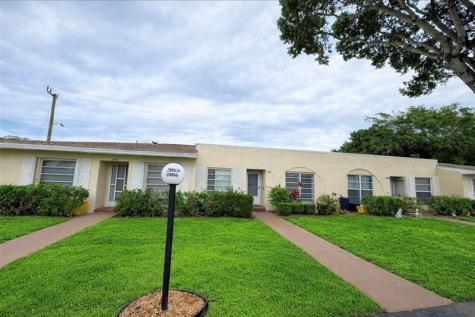 20862 Vinesta Circle Boca Raton FL 33433