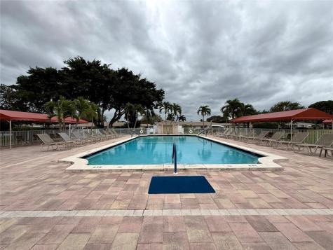 20862 Vinesta Circle Boca Raton FL 33433