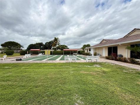 20862 Vinesta Circle Boca Raton FL 33433
