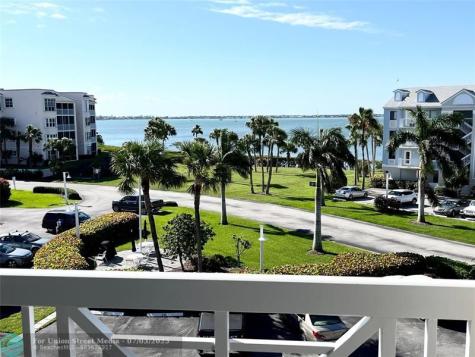 40 NE Plantation Road Stuart FL 34996