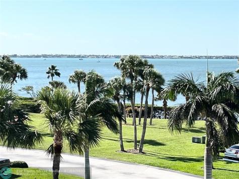 40 NE Plantation Road Stuart FL 34996
