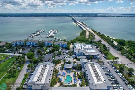 40 NE Plantation Road Stuart FL 34996