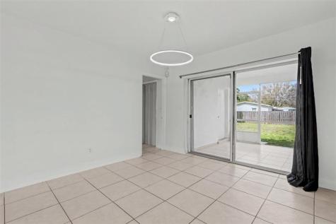 6821-6825 NW 11th Place Plantation FL 33313
