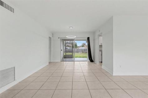 6821-6825 NW 11th Place Plantation FL 33313