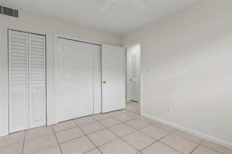 6821-6825 NW 11th Place Plantation FL 33313