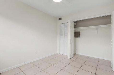 6821-6825 NW 11th Place Plantation FL 33313