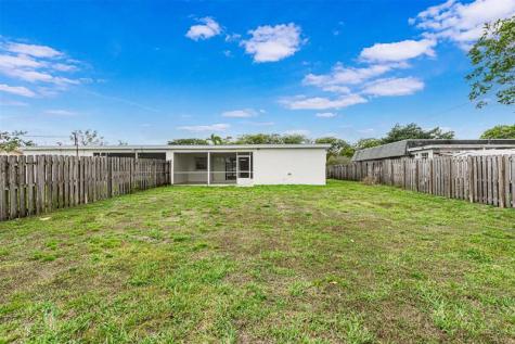 6821-6825 NW 11th Place Plantation FL 33313