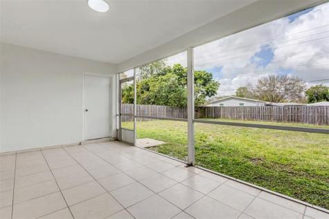 6821-6825 NW 11th Place Plantation FL 33313