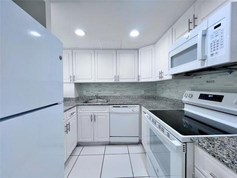 9357 SW 77 Avenue Miami FL 33156