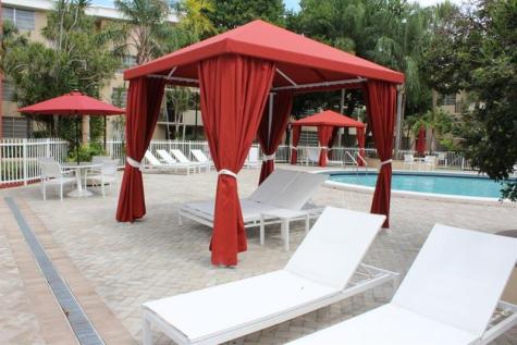 9357 SW 77 Avenue Miami FL 33156