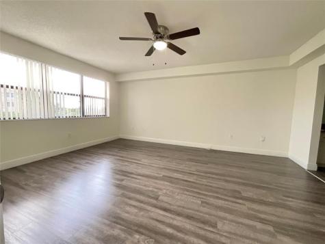 9357 SW 77 Avenue Miami FL 33156