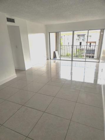 8895 Fontainebleau Boulevard Miami FL 33172