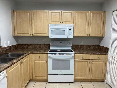 529 E Sheridan Dania Beach FL 33004