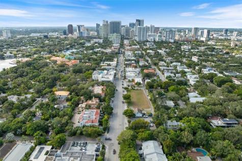 1308 NE 2nd Street Fort Lauderdale FL 33301