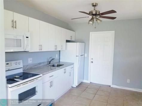 109 NW 3rd Avenue Hallandale Beach FL 33009