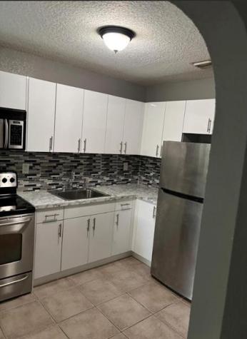 407 SE 3rd Avenue Hallandale Beach FL 33009