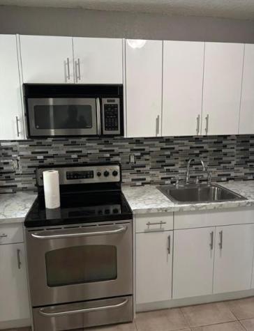 407 SE 3rd Avenue Hallandale Beach FL 33009